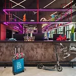 Moxy 3* Warsaw