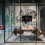 Hotel Moxy Warszawa