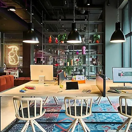 Hotel Moxy 3*