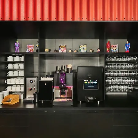 Moxy Отель 3*