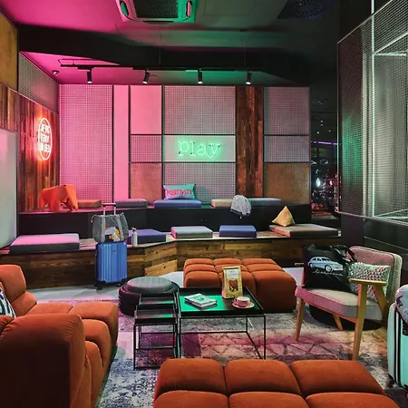 Moxy 酒店 3*