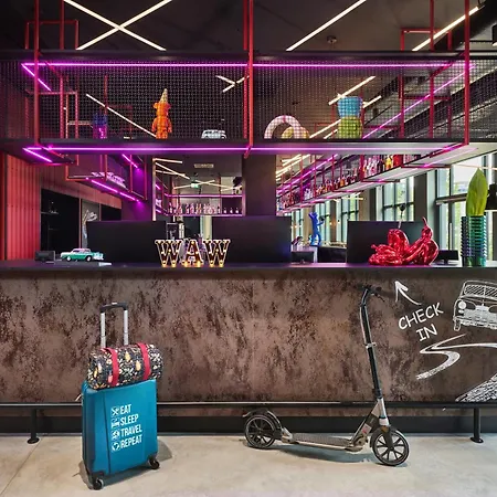 Moxy 3* 华沙