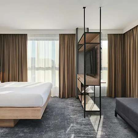 Hotell Moxy Warszawa